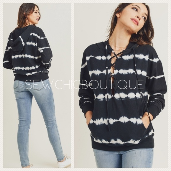 Movement Tie Dye Sweatshirt w Tie Up detail - Picture 2 of 5